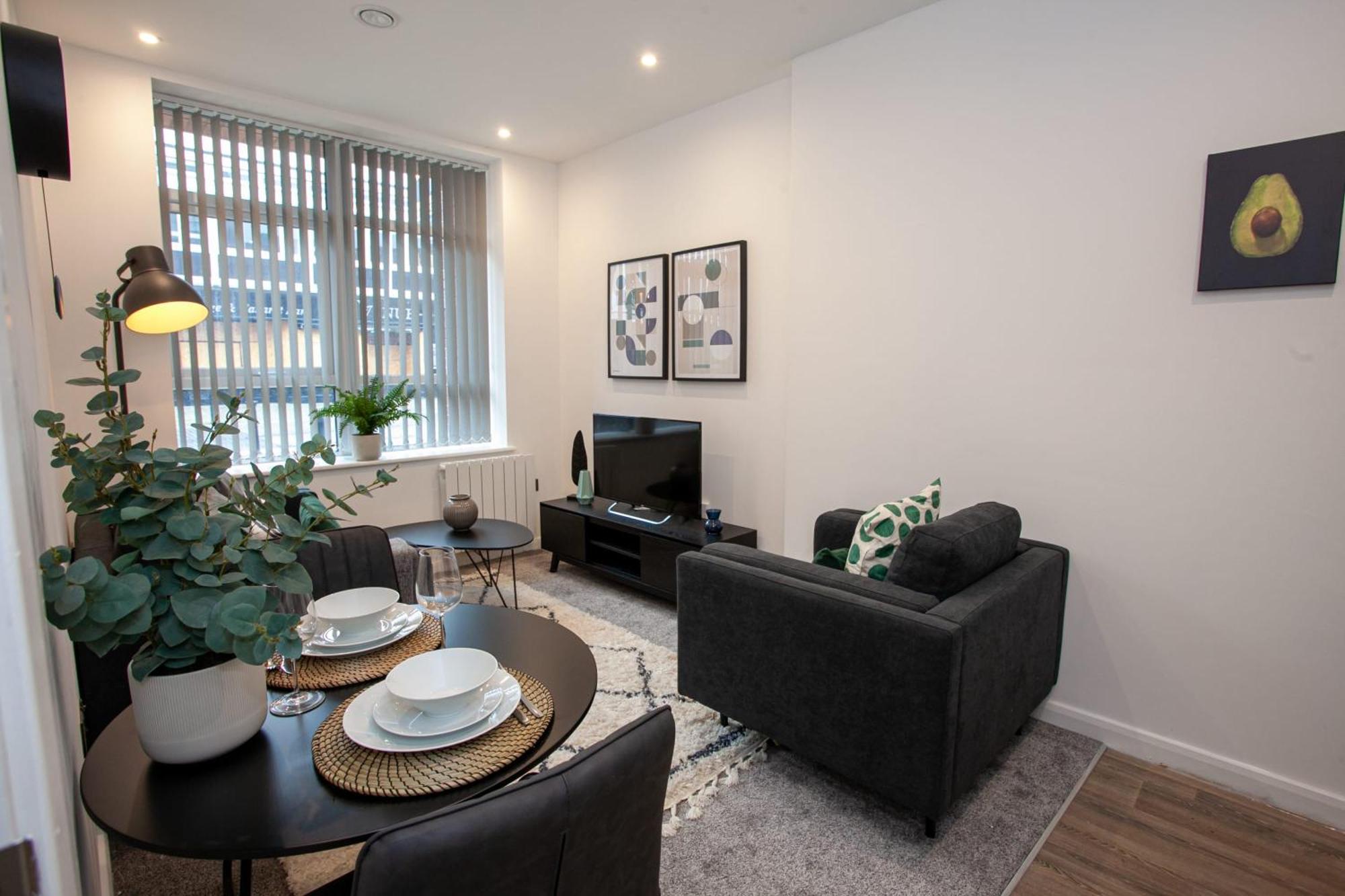 Modern 2 Bedroom Apartment In Bolton Extérieur photo